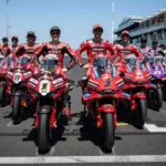 moto 24group-photo