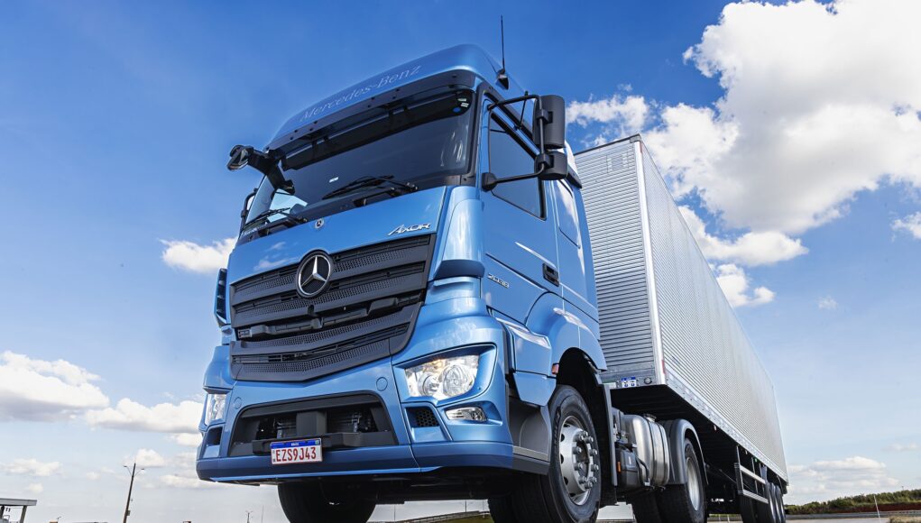 img-9003-20250716-175042-314-412C-20250716-174926-439-10D9_032a1855-axor-v2