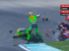UNA PIÑA TREMENDA EN LA MOTO3 DE MALASIA