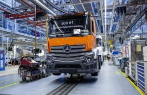 MERCEDES-BENZ TRUCKS INICIÓ DE LA PRODUCCIÓN DEL EACTROS 400 DT