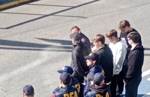 MIENTRAS CORRIERON EN LA PISTA, ALLANARON EL MOURAS
