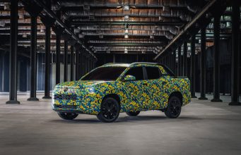 La nueva pickup VW Tukan, por ahora camuflada