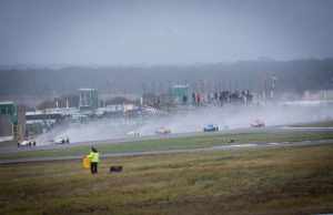 TOP RACE Y FÓRMULA NACIONAL EN TOAY, SOBRE LLOVIDO MOJADO