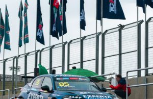 TIAGO IMPUSO EN VELOCITTA EL SELLO GANADOR DE LOS PERNÍA EN EL TCR SOUTH AMÉRICA