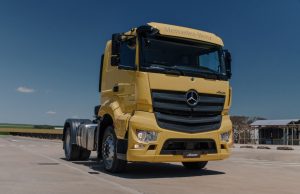 Los Mercedes-Benz Axor 2038 S y Atego 1932 LS, los camiones para la zafra