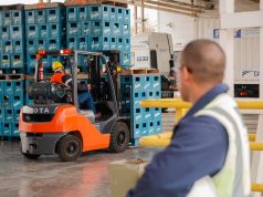 La formación como operador de autoelevadores, dentro del programa para jóvenes de Volvo Trucks