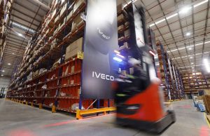 Iveco Group inaugura un nuevo Centro de Distribución de Piezas