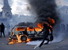 Autos incendiados, detenidos, saqueos. Arde París